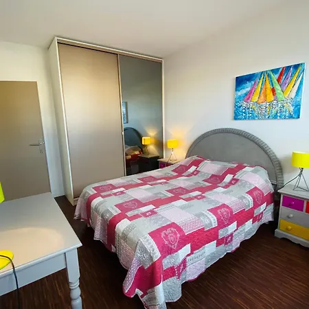 élegant Avec Balcon, Garage Et Wifi En Bord De - Fr-1-92-889 *