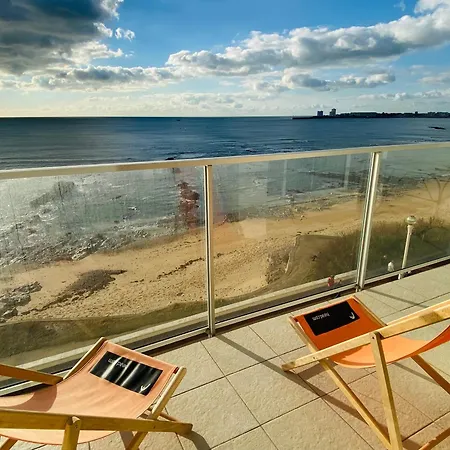 Elegant Avec Balcon, Garage Et Wifi En Bord De - Fr-1-92-889 アパート