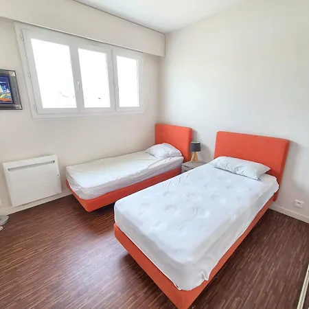 élegant Avec Balcon, Garage Et Wifi En Bord De - Fr-1-92-889 *